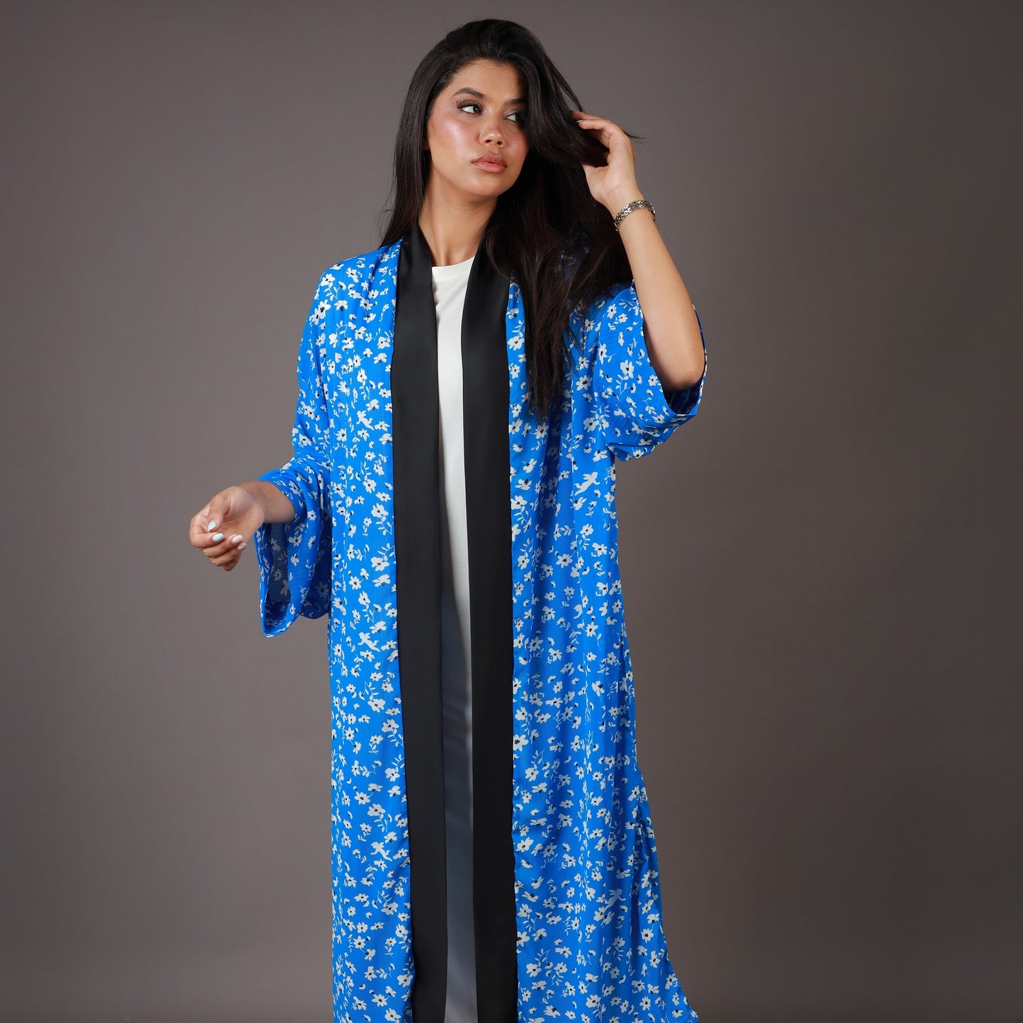 Kimono Long Bleu Royal à Motifs Floraux