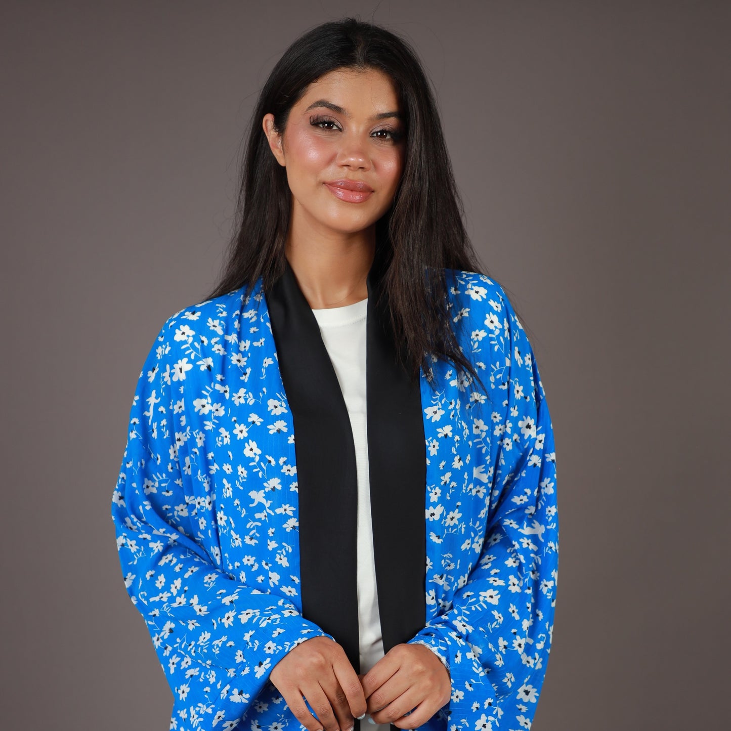 Kimono Long Bleu Royal à Motifs Floraux
