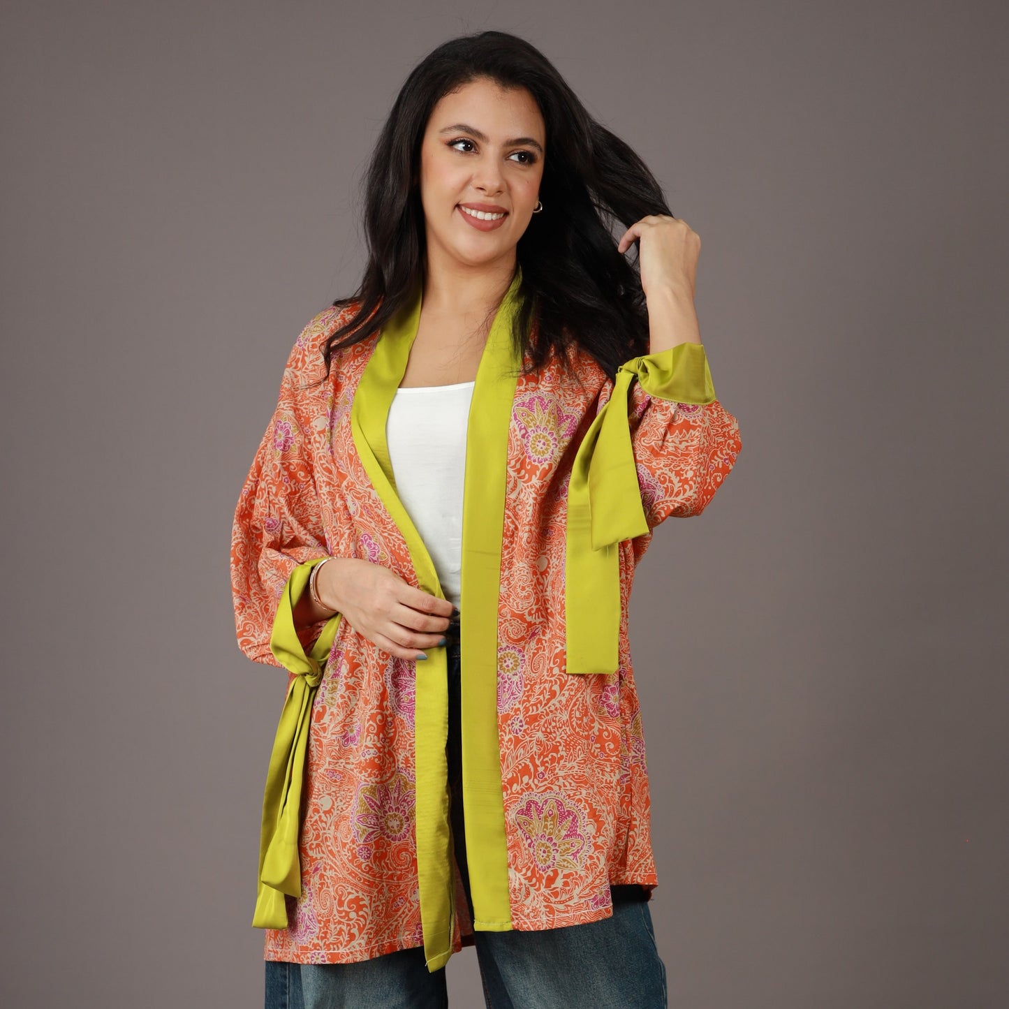 Kimono Court Orange Imprimé Floral et Bordures Vertes
