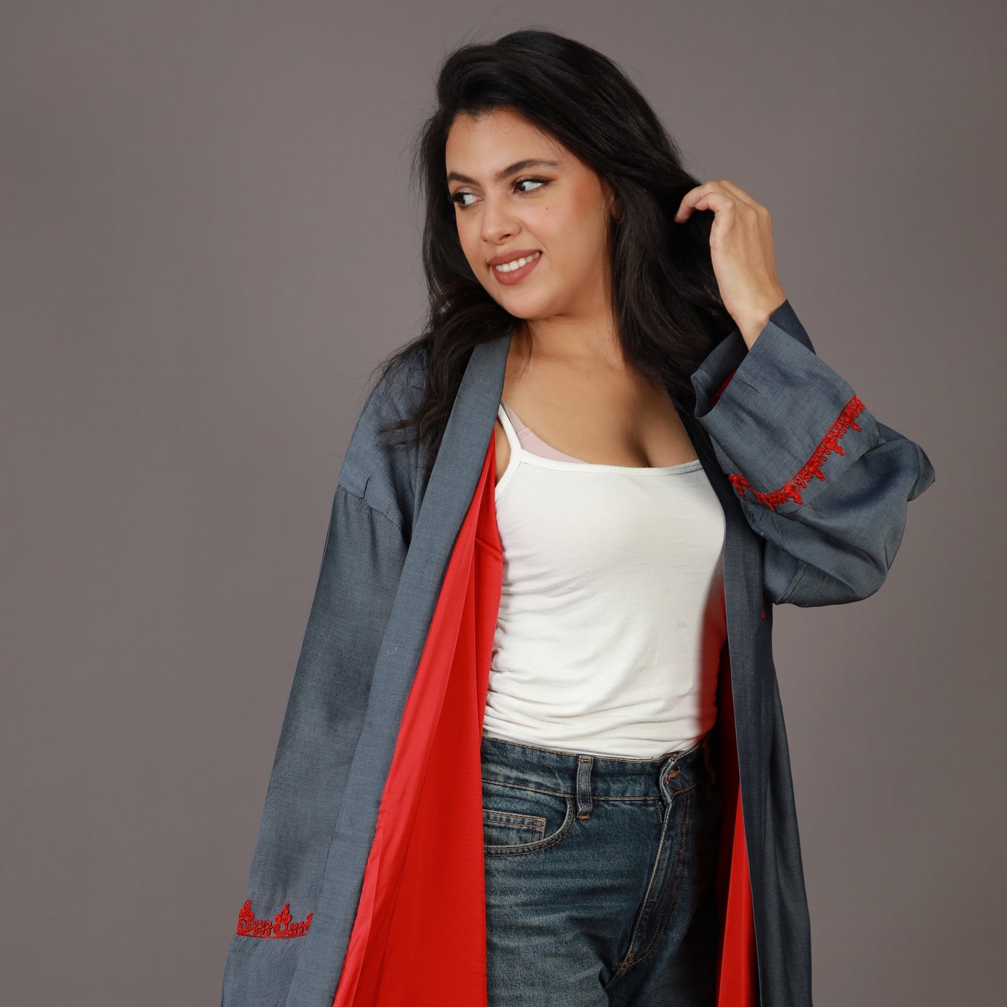 Kimono Long en Jean Gris Fumé avec ZWAK LAMAÂLAM et Doublure Rouge