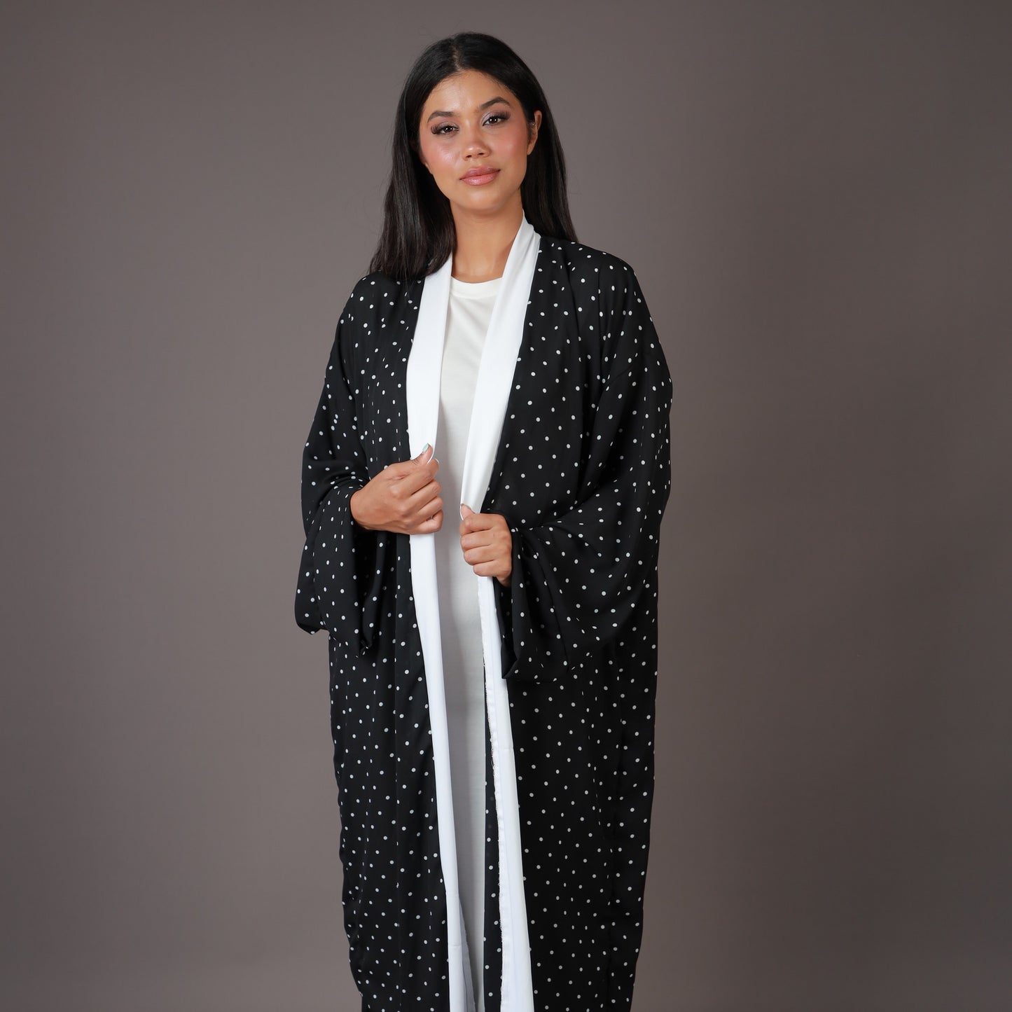 Kimono Long Noir à Pois Blancs