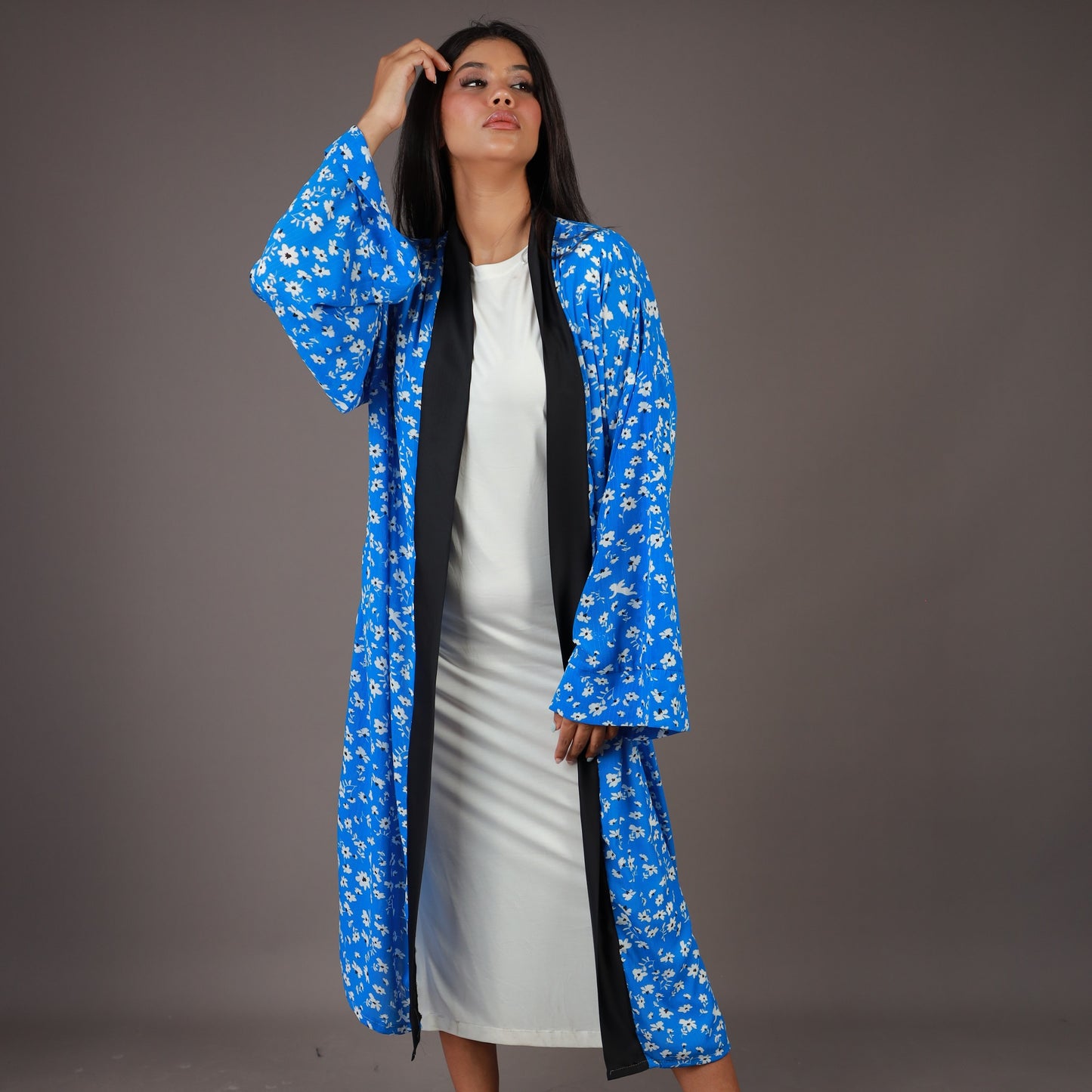 Kimono Long Bleu Royal à Motifs Floraux