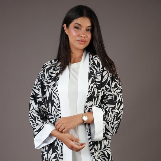 Kimono Long Noir à Motifs Feuillus Blancs